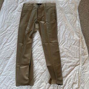 Dockers Men's Khaki Chinos